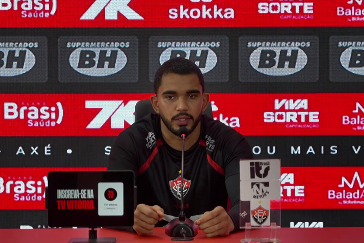 Pós-clássico, Lucas Arcanjo cobra preparo do Vitória contra o Vasco: “Jogos importantes”