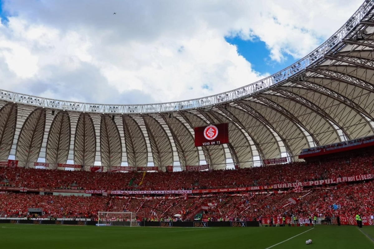Jogos de hoje: confira horários e onde assistir futebol nesta segunda-feira (17)