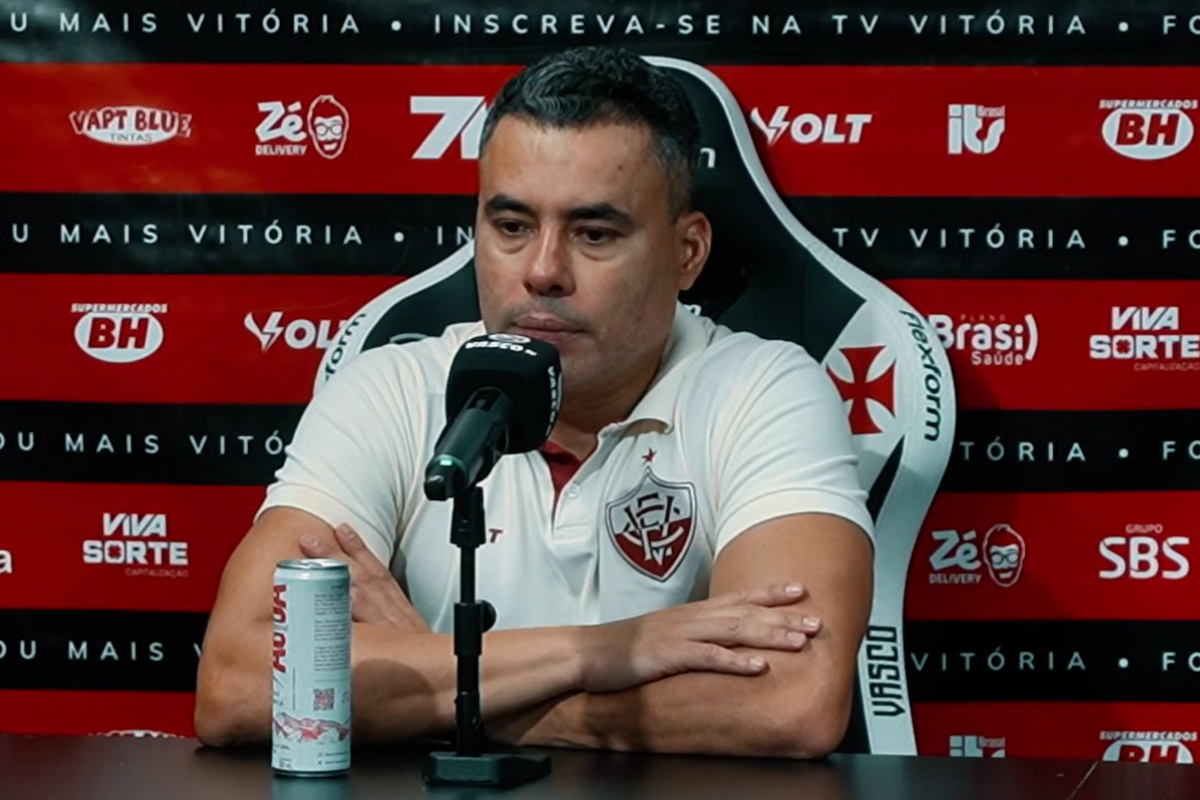 Jair Ventura analisa derrota para o Vasco e cita campanha do Galo: “Se tiver que ser campeão assim, eu quero”