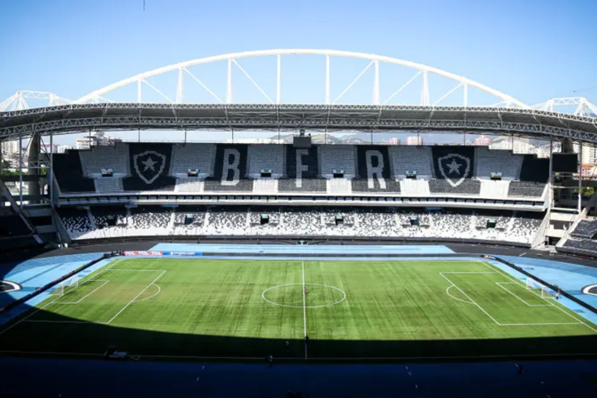 Jogos de hoje: confira horários e onde assistir futebol nesta segunda-feira (24)