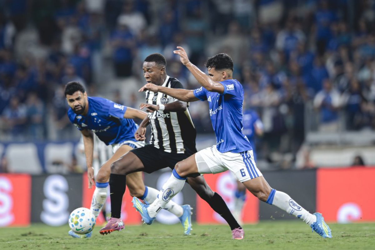 Jogos de hoje: confira horários e onde assistir futebol nesta terça-feira (25)
