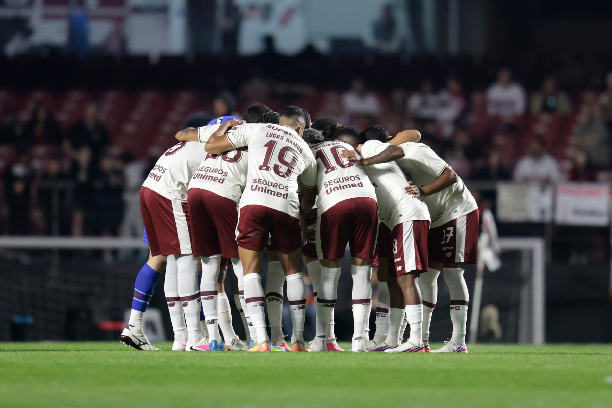 Jogos de hoje: confira horários e onde assistir futebol nesta terça-feira (18)