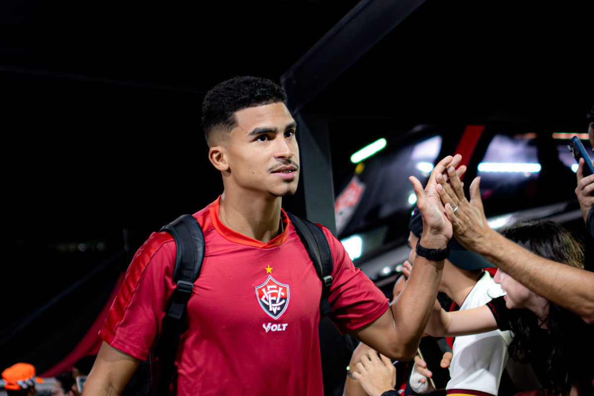Autor do gol da vitória, Renê avalia resultado do Leão contra o Grêmio: “Subimos na tabela”