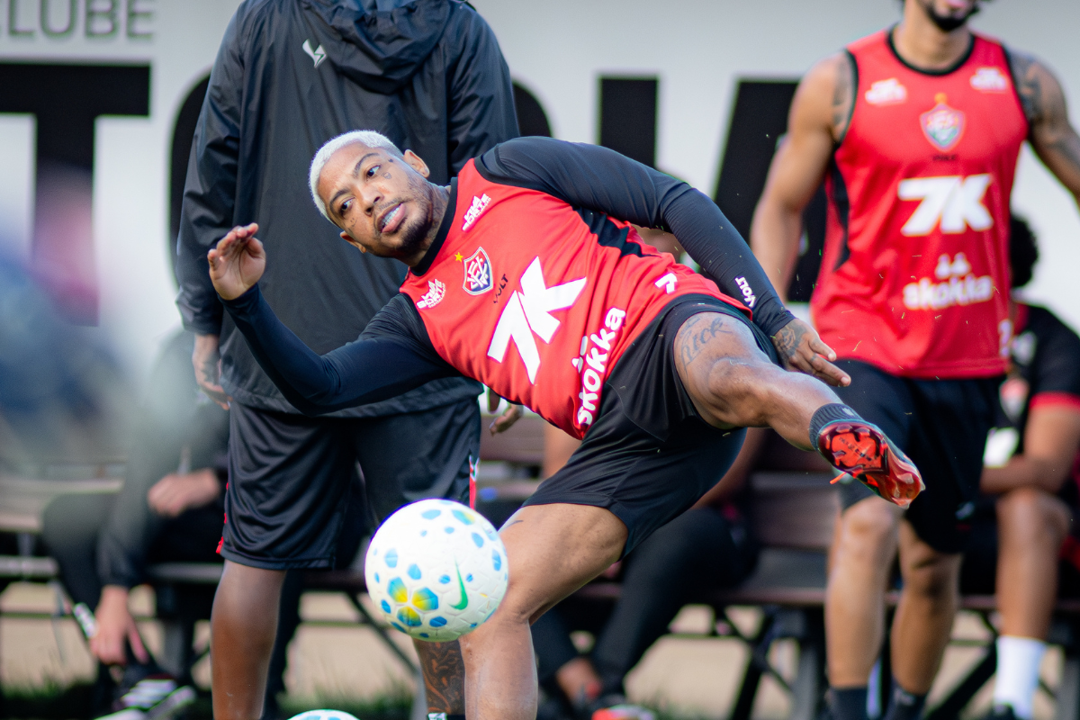 Foco no Cruzeiro: tático rouba a cena em treino do Vitória na Toca do Leão